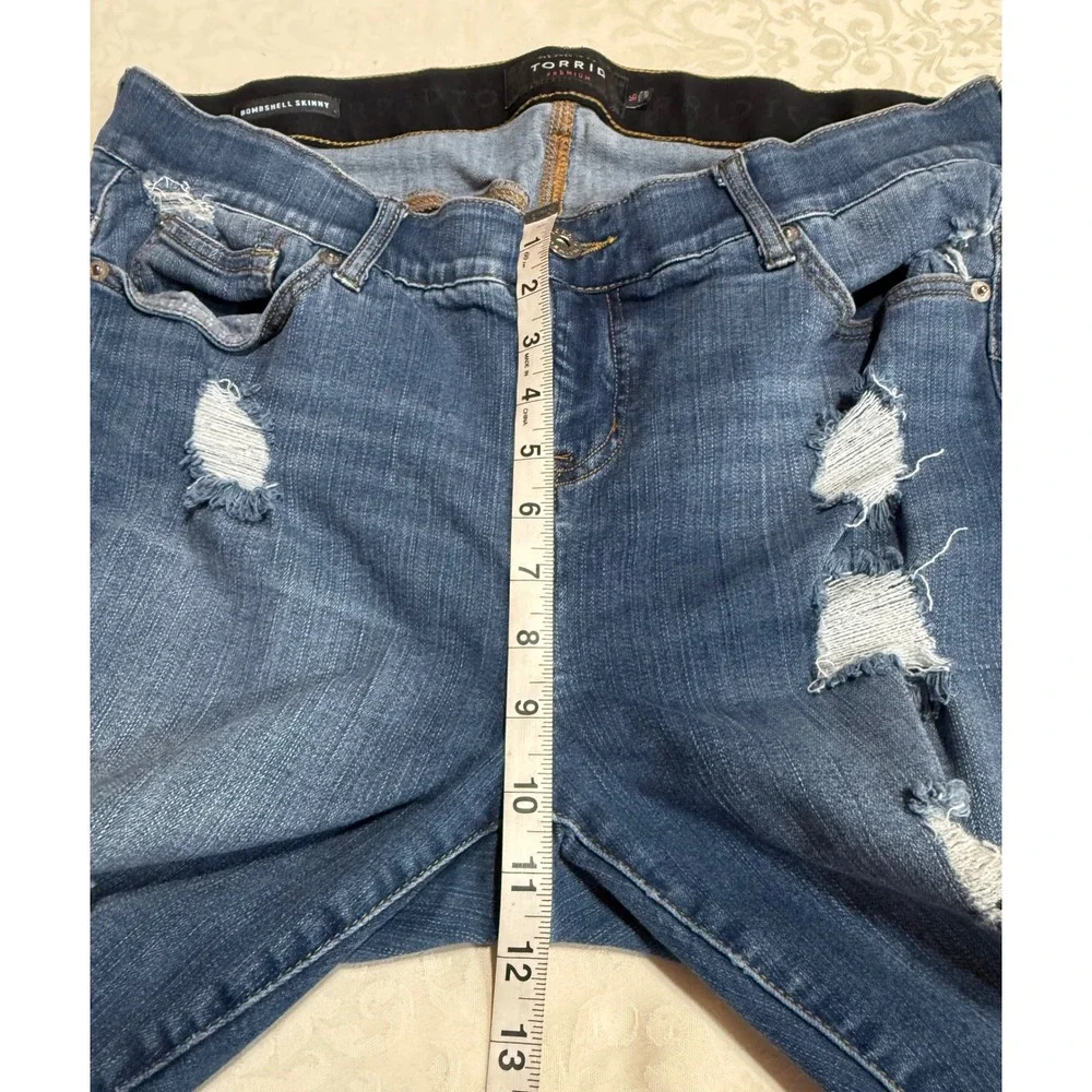 Torrid Bombshell Skinny Jeans Womens 16 Blue Distressed Ripped Cropped Denim - Picture 8 of 10